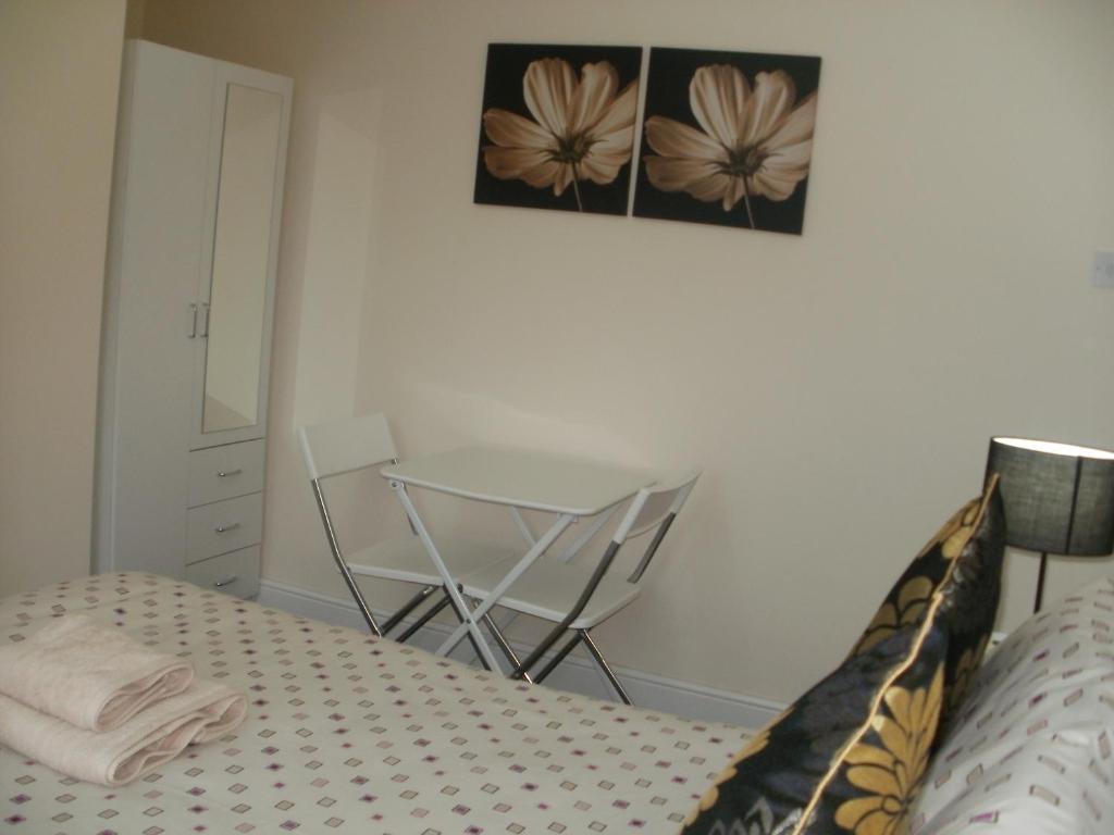 London Heathrow Guesthouse Ґіллінґдон Номер фото