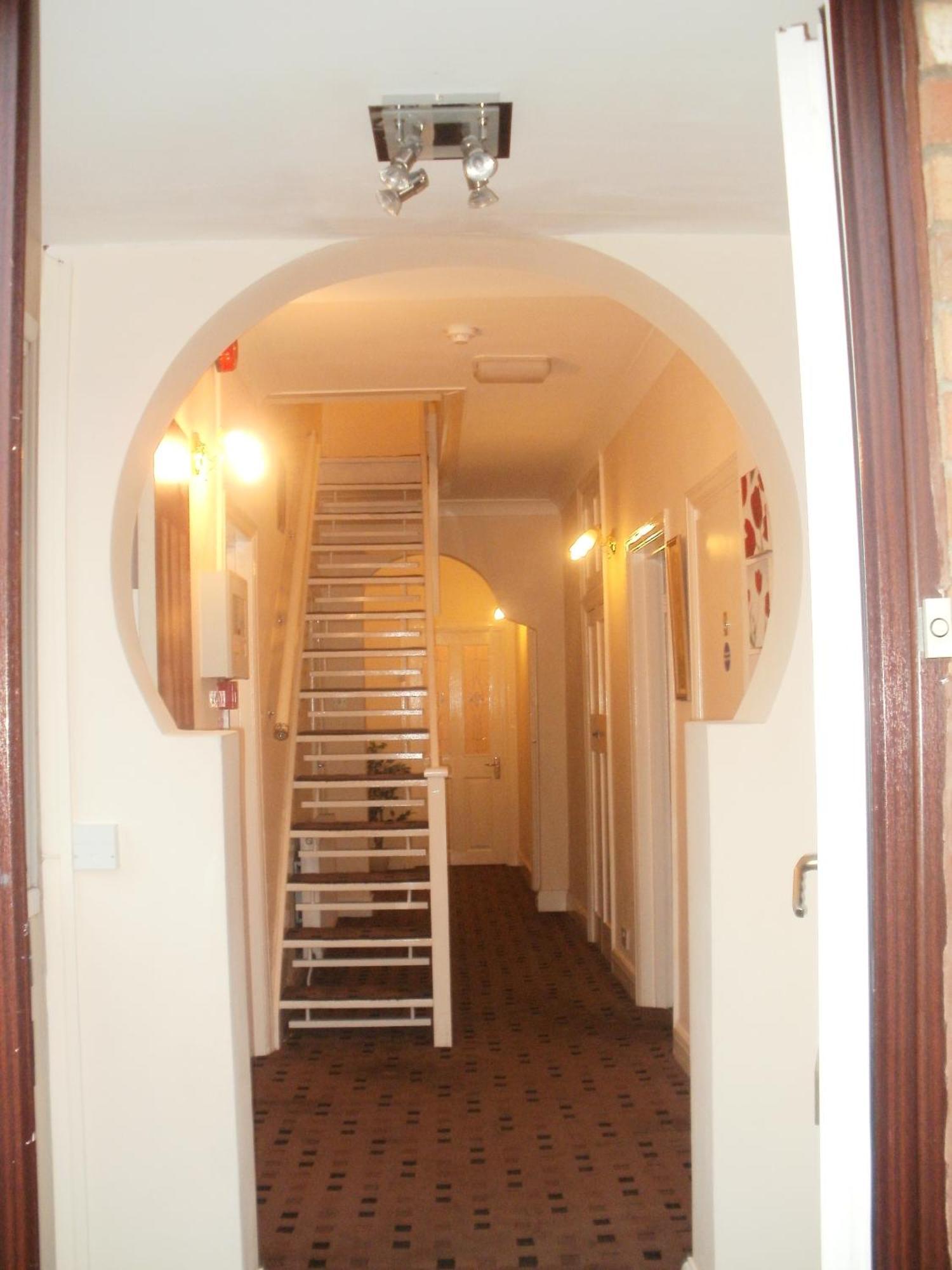 London Heathrow Guesthouse Ґіллінґдон Екстер'єр фото