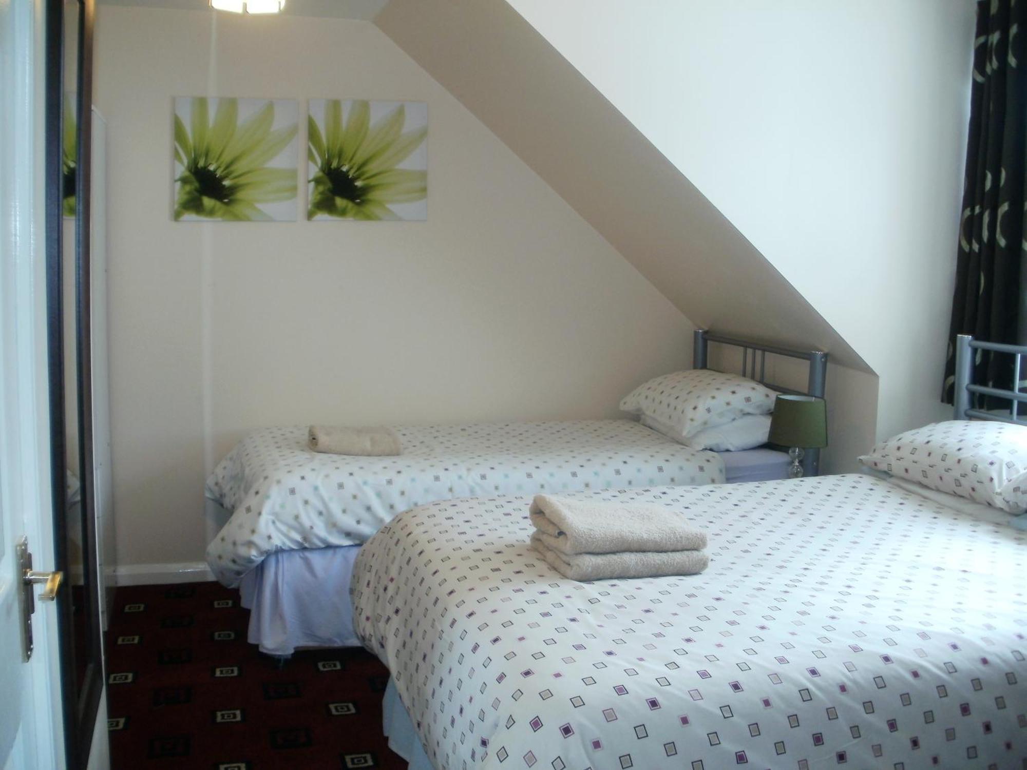 London Heathrow Guesthouse Ґіллінґдон Екстер'єр фото